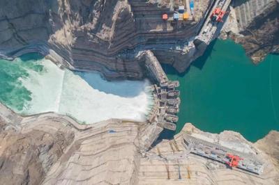 中流砥柱 敢立潮头--中国建材集团多项产品服务国家重大项目